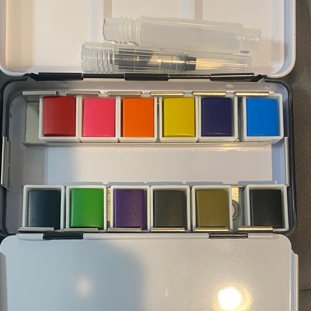 Watercolor Painting Set with Books and Brushes - Picture 3 of 5